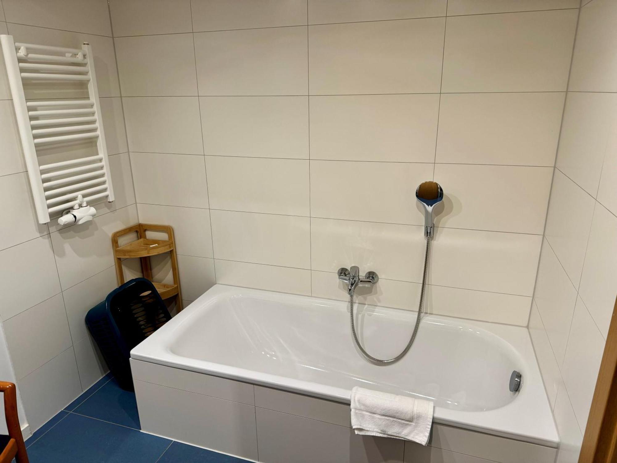 Alpenlodge, Ferienwohnung 2 Тирзе Экстерьер фото